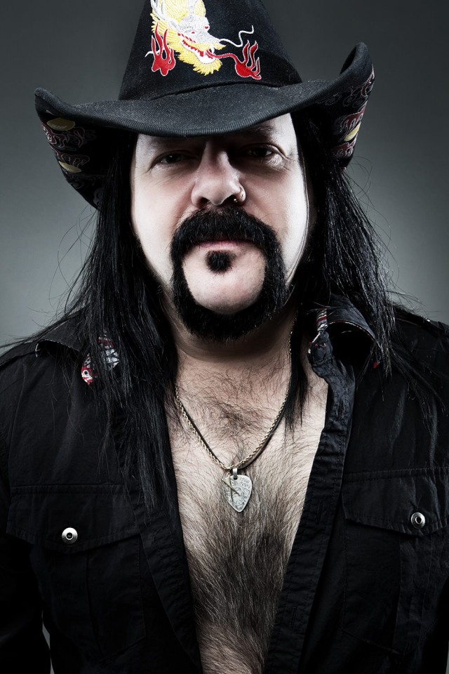 Пішов з життя барабанщик Pantera і Hellyeah Вінні Пол Пішов з життя барабанщик Pantera і Hellyeah Вінні Пол
