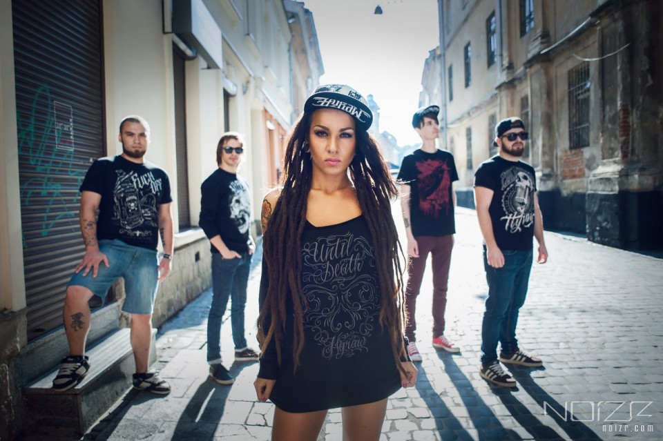 Jinjer &mdash; Jinjer: "If a band is limited to perform only in Ukraine, it is a direct way to the grave"